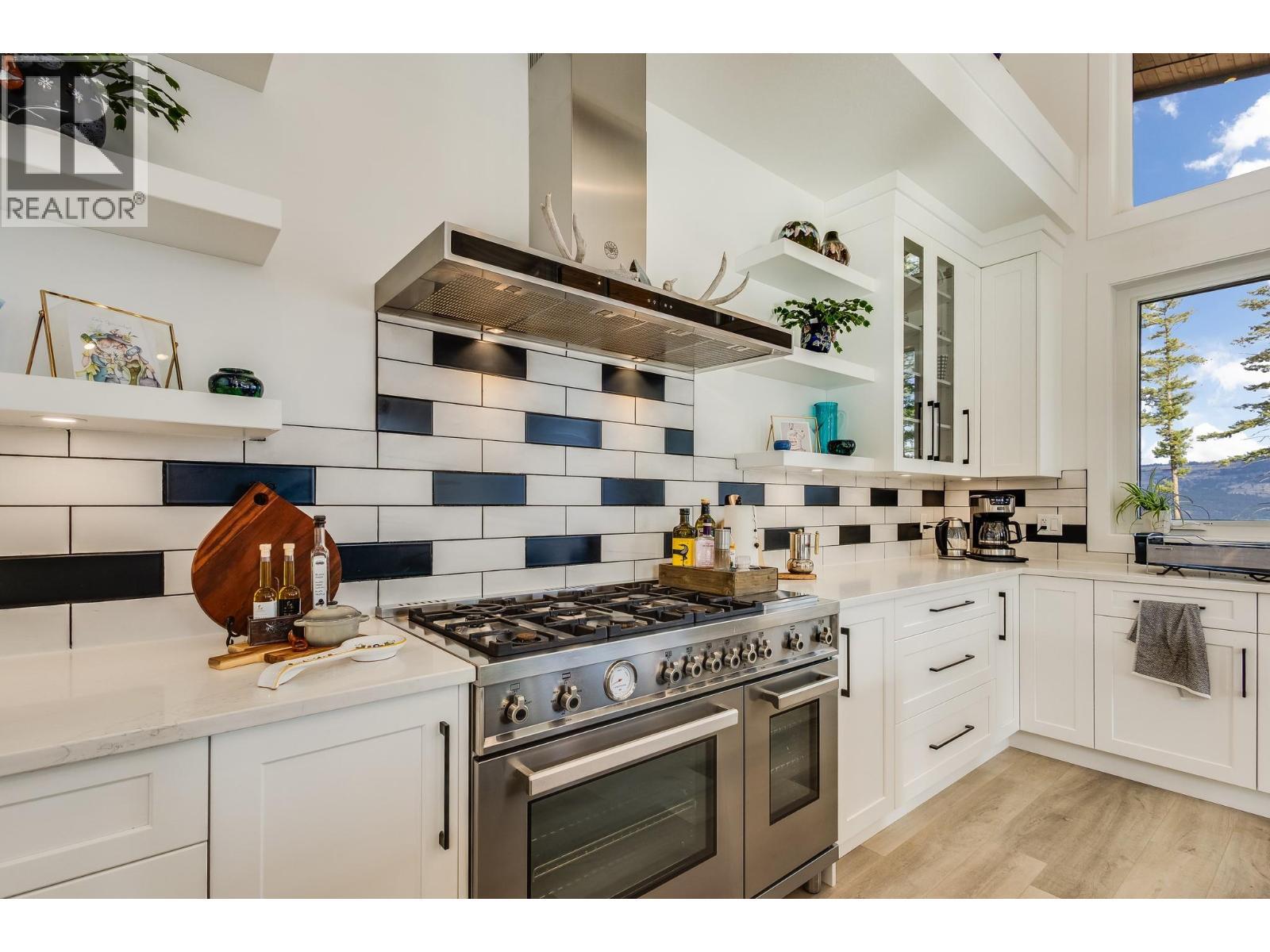 7235 Dunwaters Road, Kelowna, BC