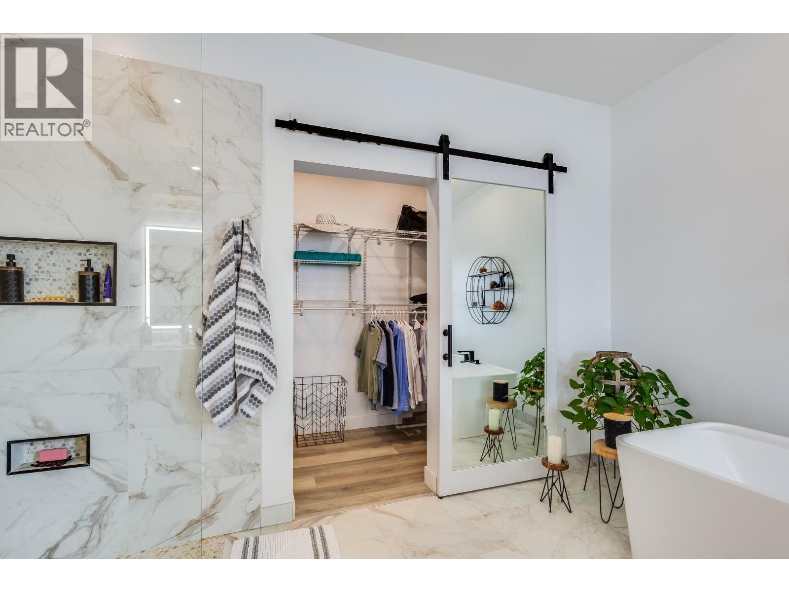 7235 Dunwaters Road, Kelowna, BC