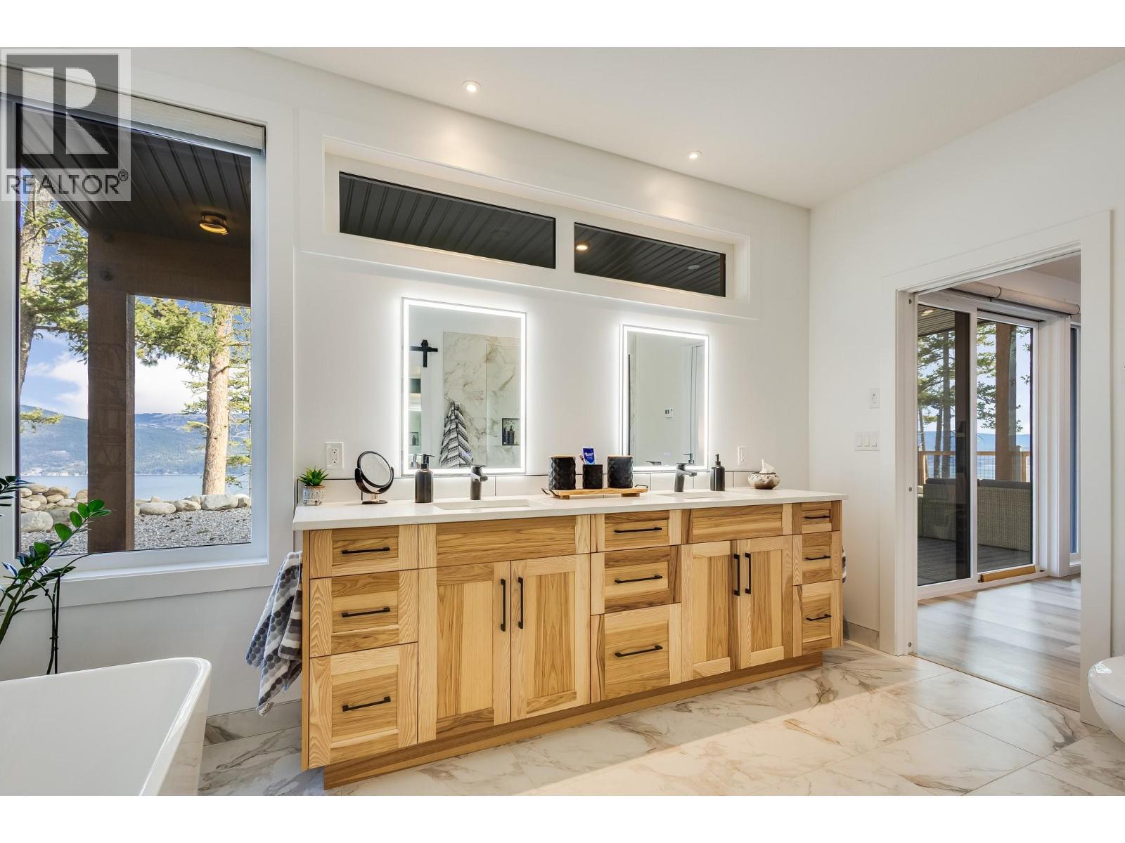 7235 Dunwaters Road, Kelowna, BC