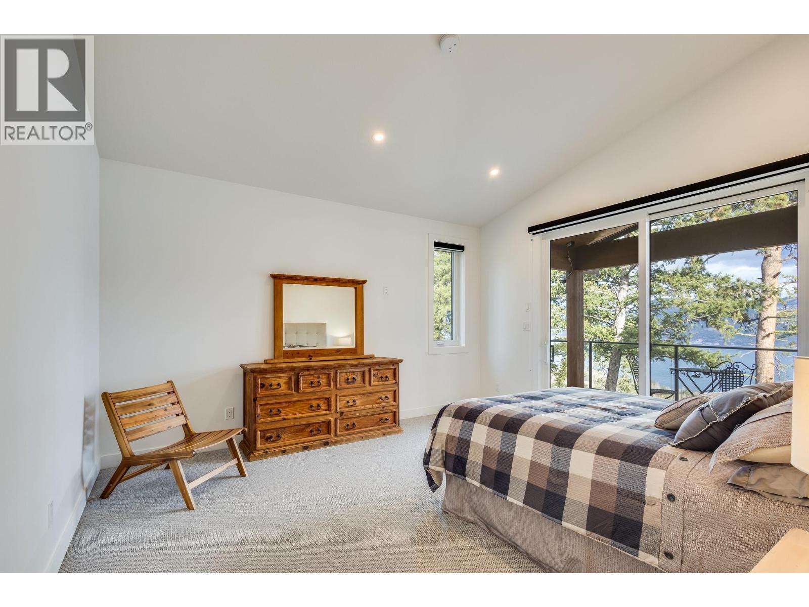 7235 Dunwaters Road, Kelowna, BC