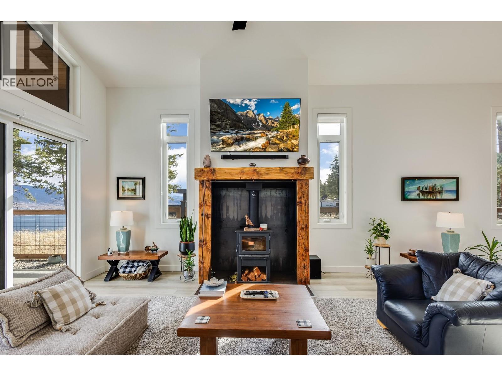 7235 Dunwaters Road, Kelowna, BC