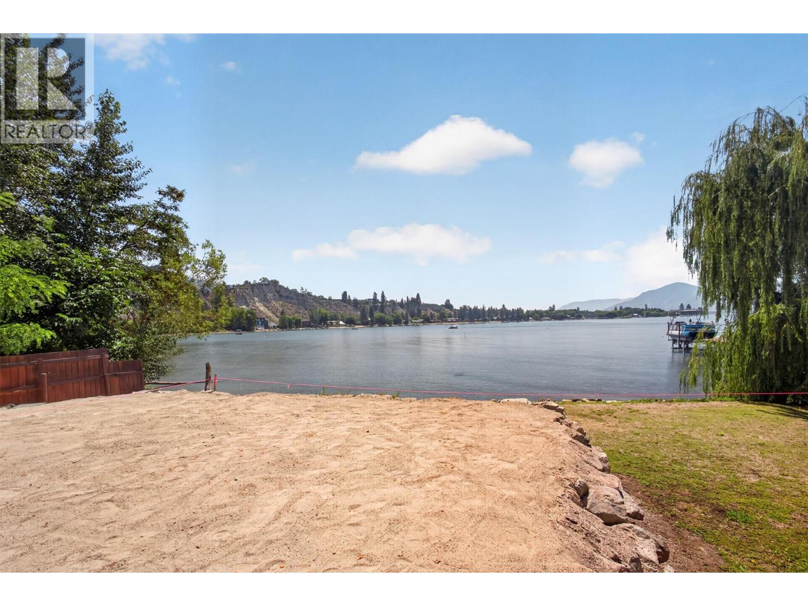 Super private bay - 4535 Mill Road, Naramata, BC