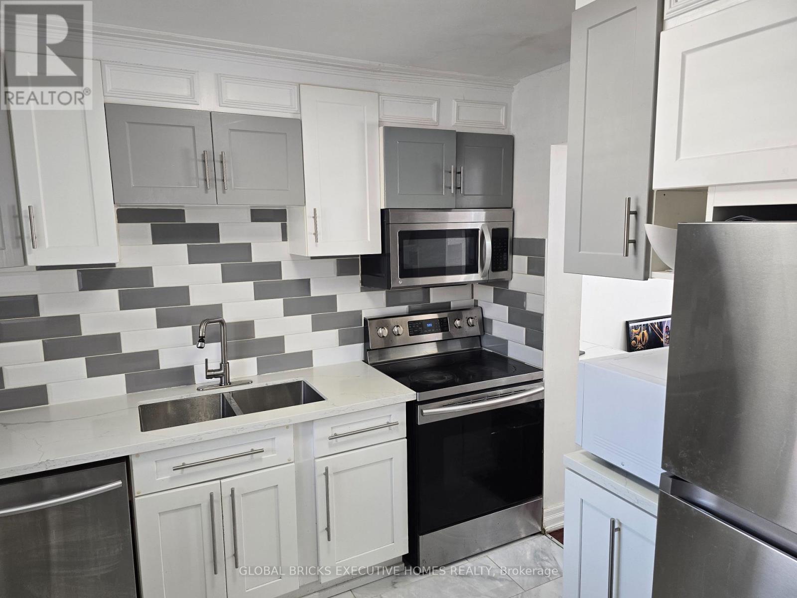 34 - 57 Hansen Road N, Brampton, ON