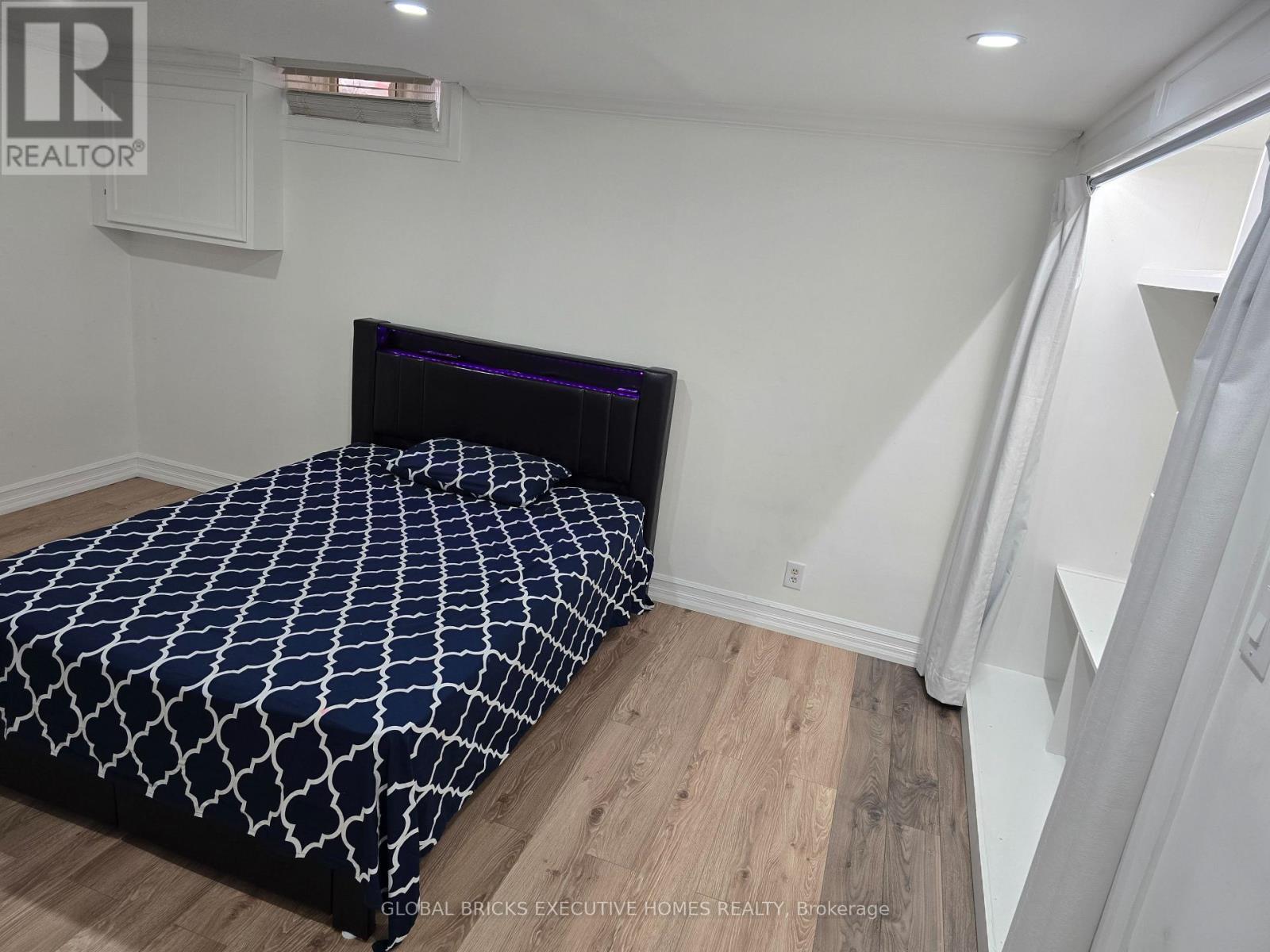 34 - 57 Hansen Road N, Brampton, ON