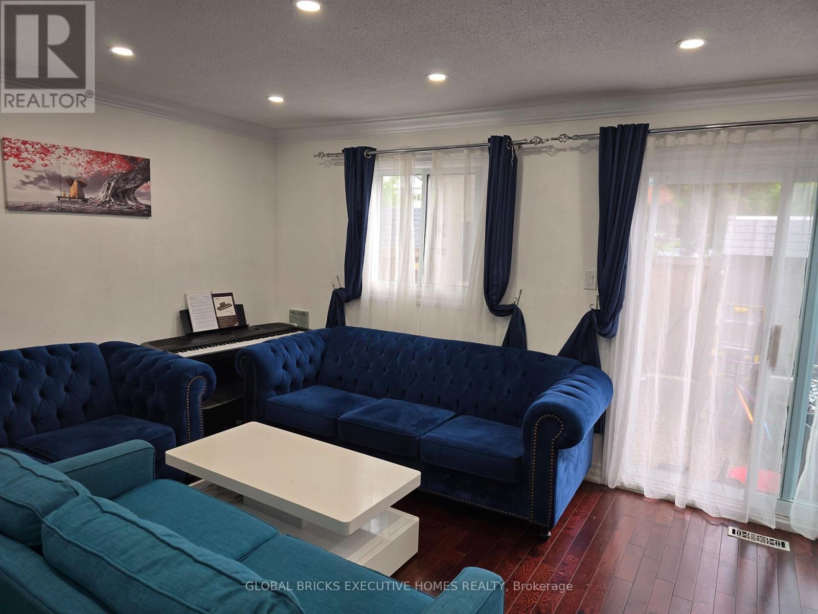34 - 57 Hansen Road N, Brampton, ON