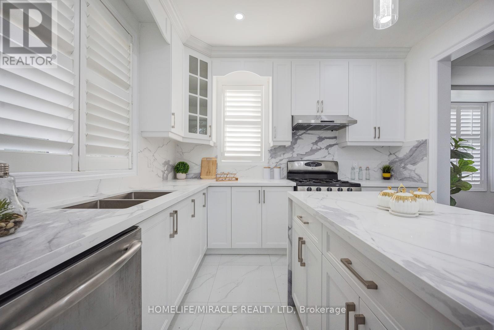 17 Latania Boulevard, Brampton, ON