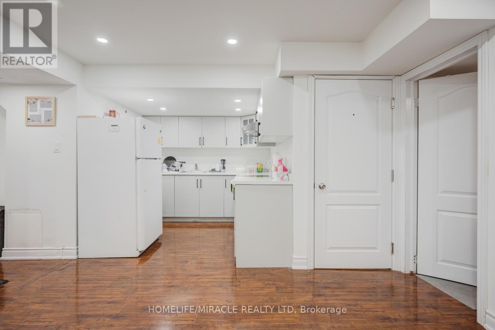 17 Latania Boulevard, Brampton, ON