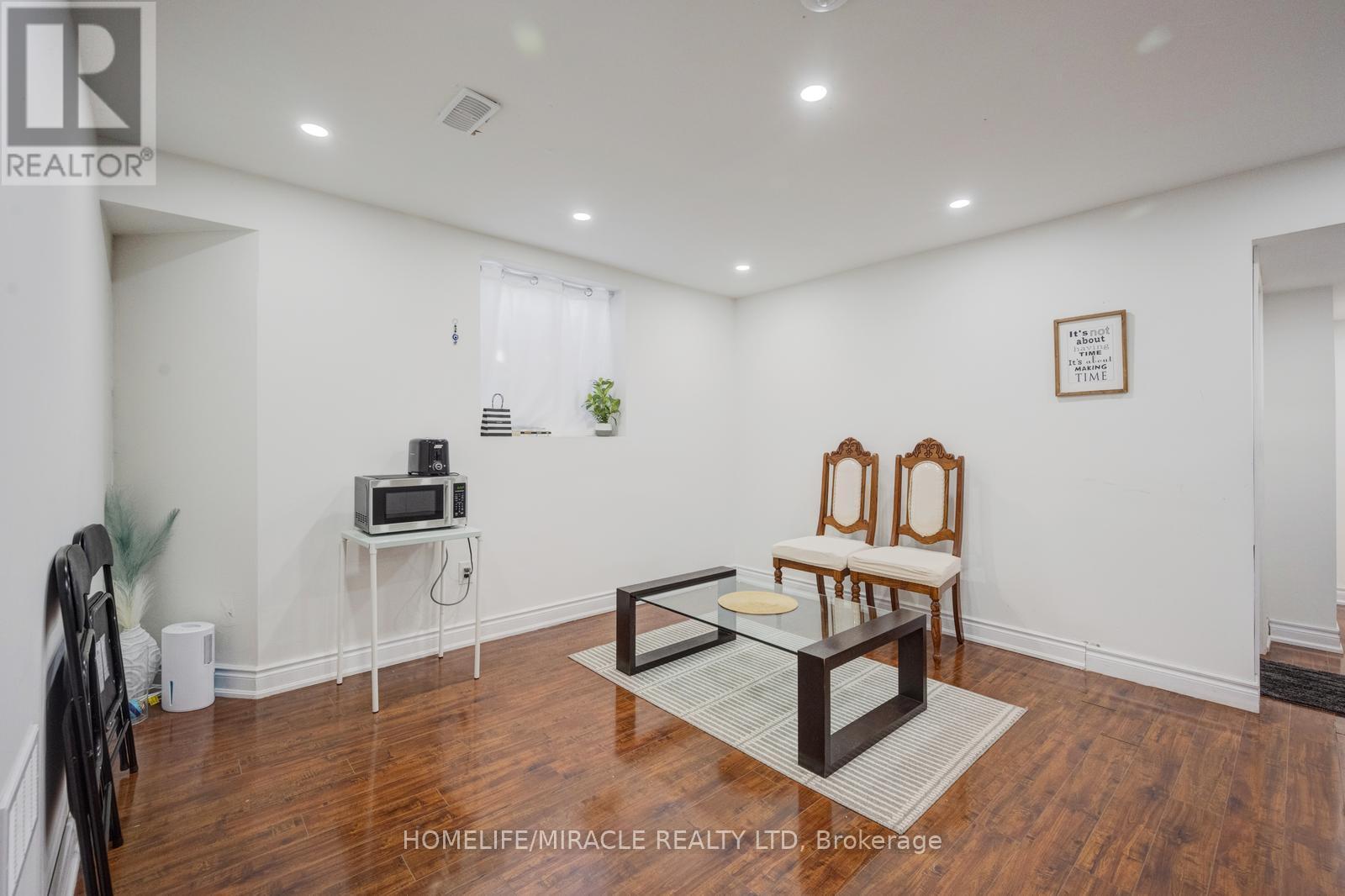 17 Latania Boulevard, Brampton, ON