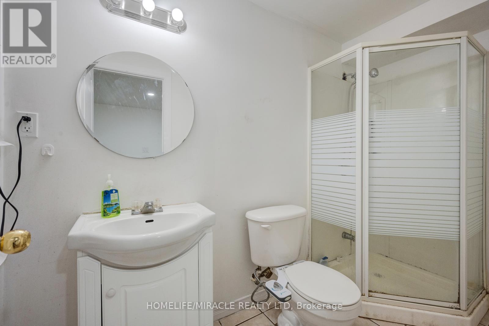 17 Latania Boulevard, Brampton, ON