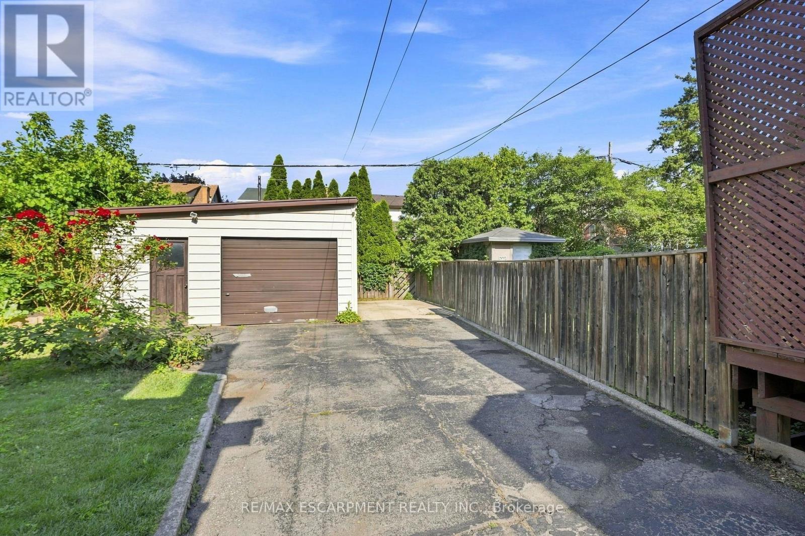 170 Kensington Avenue S, Hamilton, ON - Outdoor