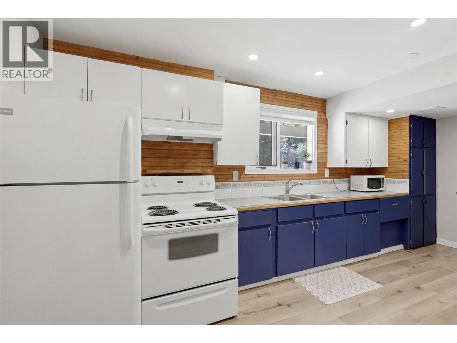 Virtually decluttered - 2015 Pratt Road, Kamloops, BC