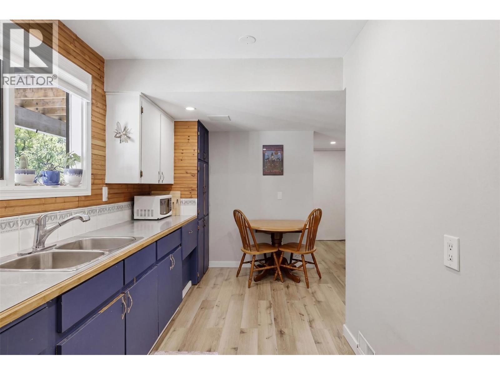 Virtually decluttered - 2015 Pratt Road, Kamloops, BC