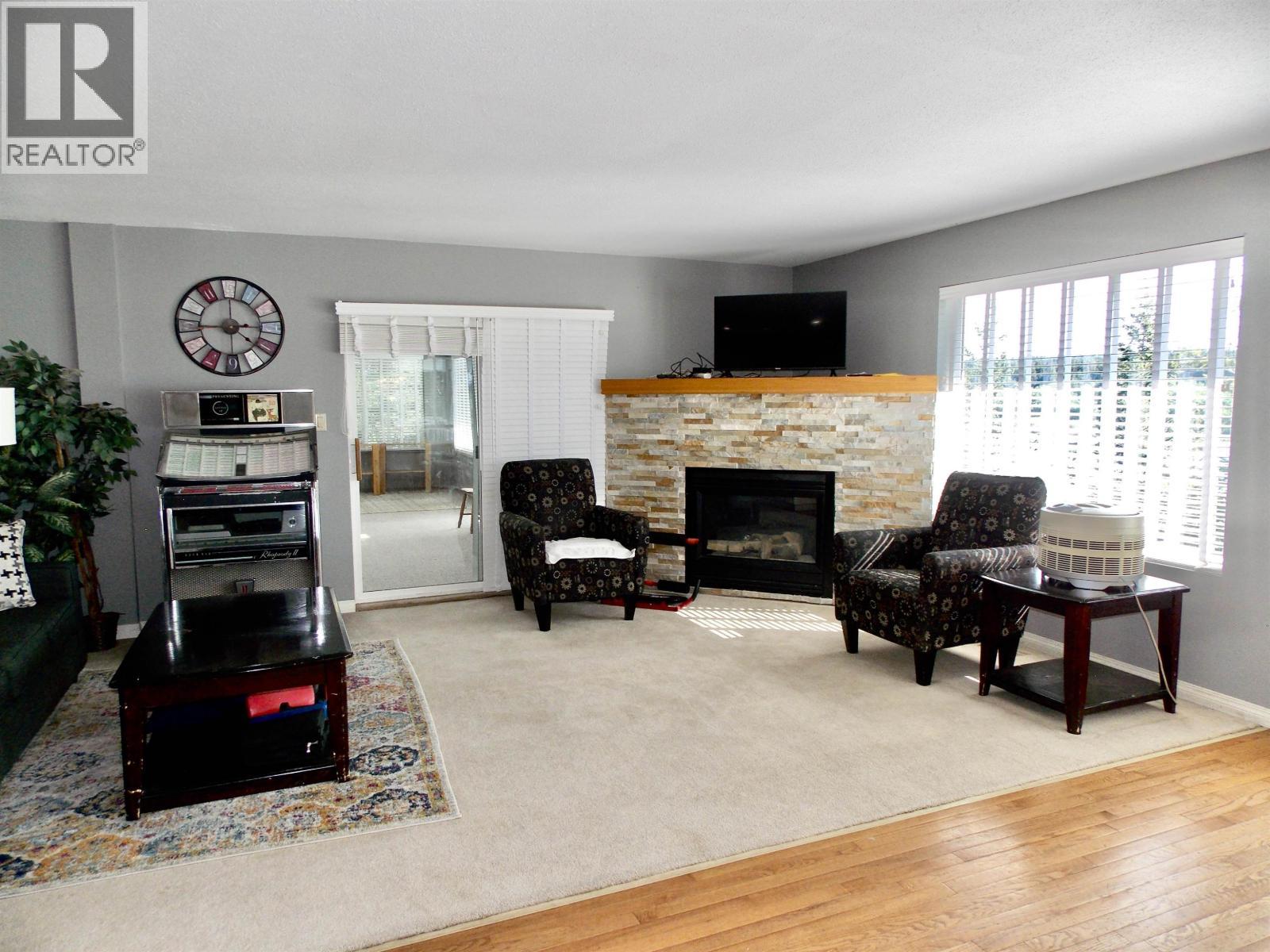 4126 Mckinley Drive, Lac La Hache, BC