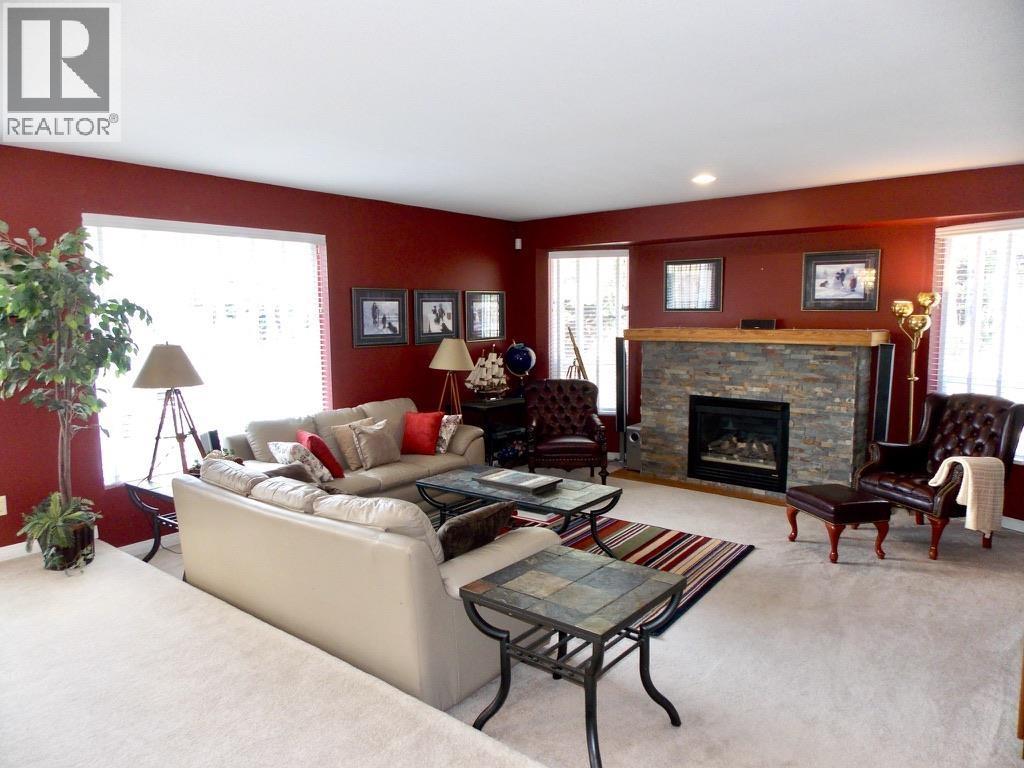 4126 Mckinley Drive, Lac La Hache, BC