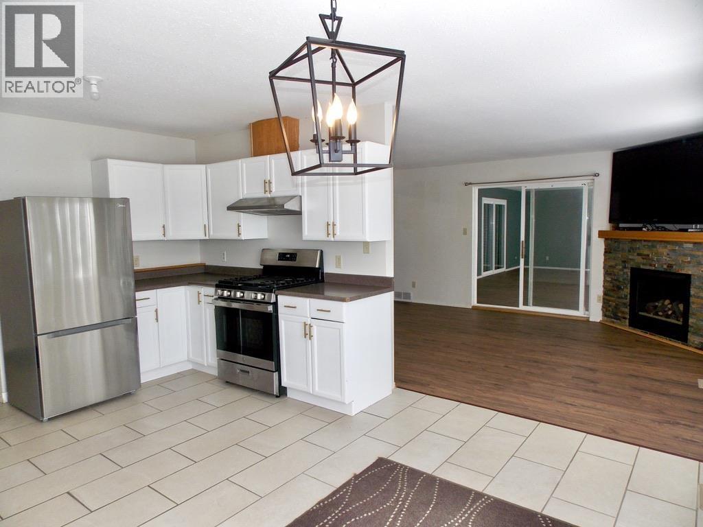 4126 Mckinley Drive, Lac La Hache, BC