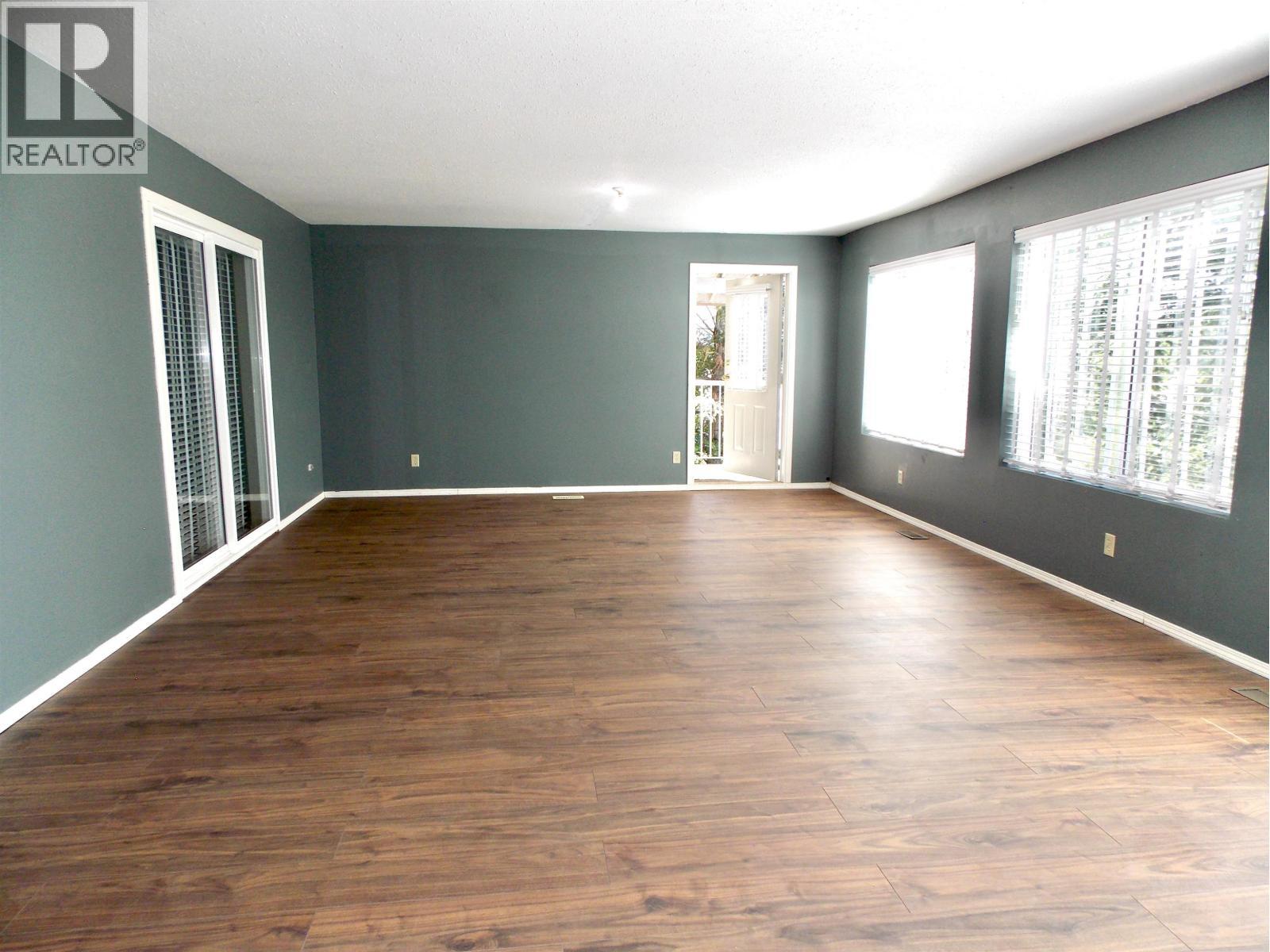 4126 Mckinley Drive, Lac La Hache, BC