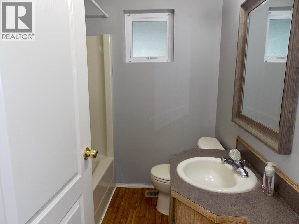 4126 Mckinley Drive, Lac La Hache, BC