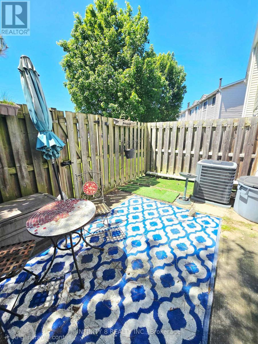 12 - 6910 Kalar Road, Niagara Falls (West Wood), ON