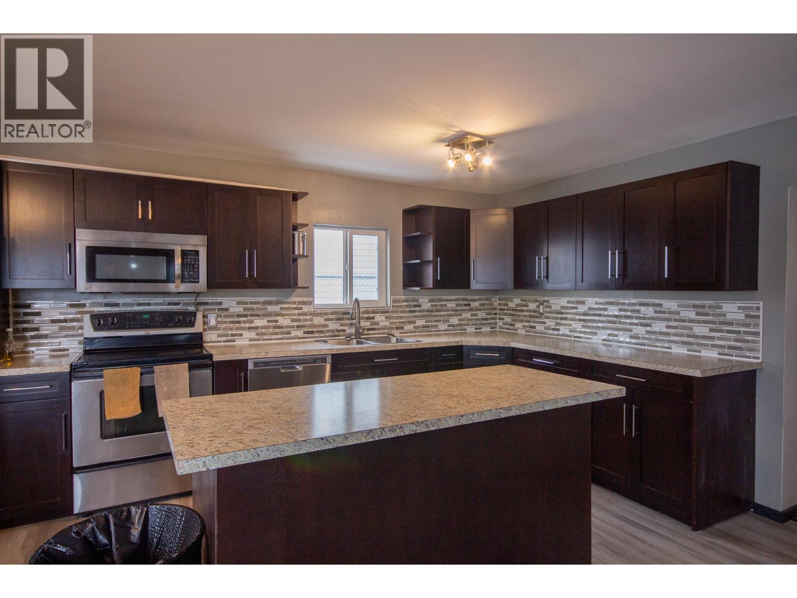 1604 108 Avenue, Dawson Creek, BC