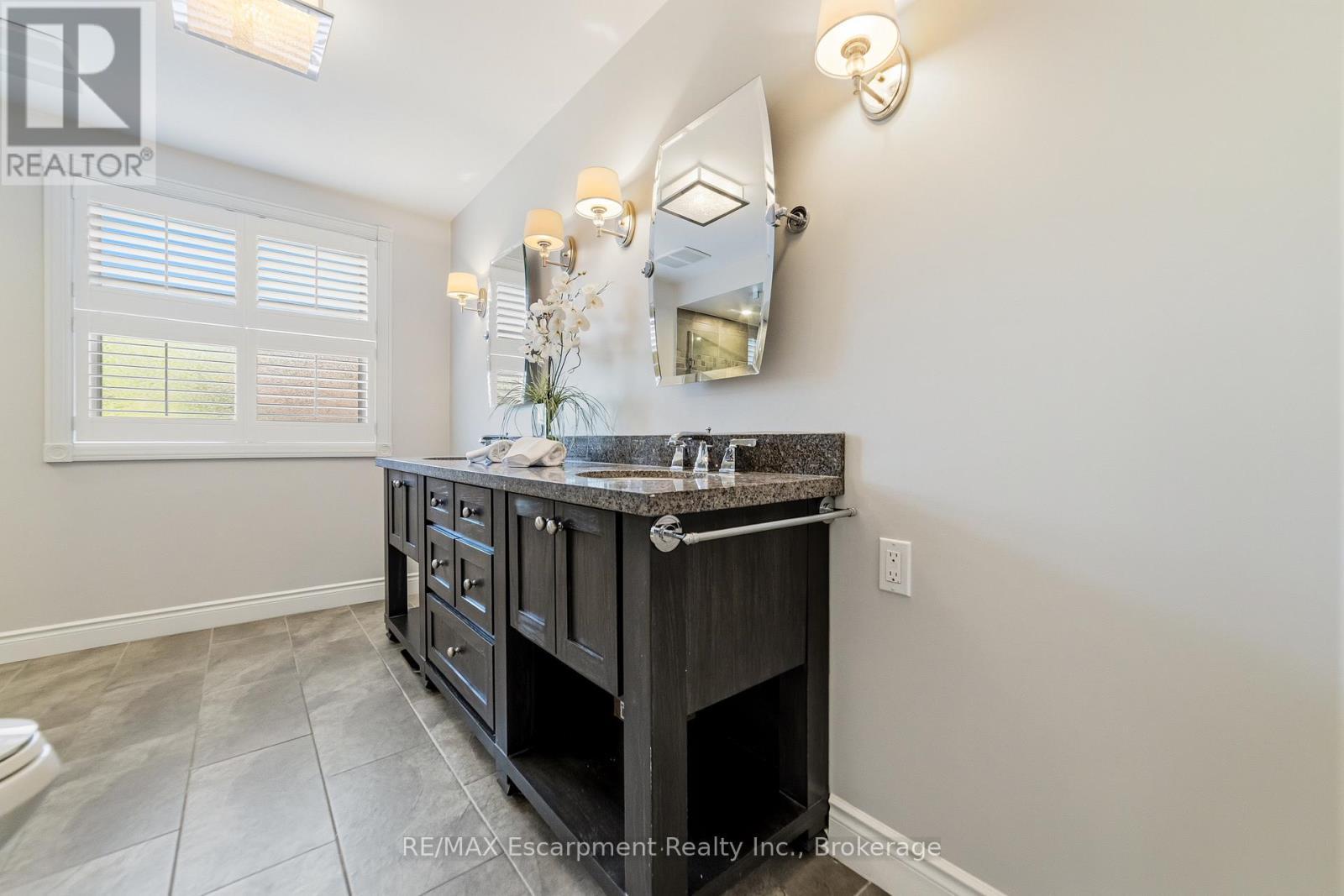 449 Roymor Crescent, Hamilton (Ancaster), ON