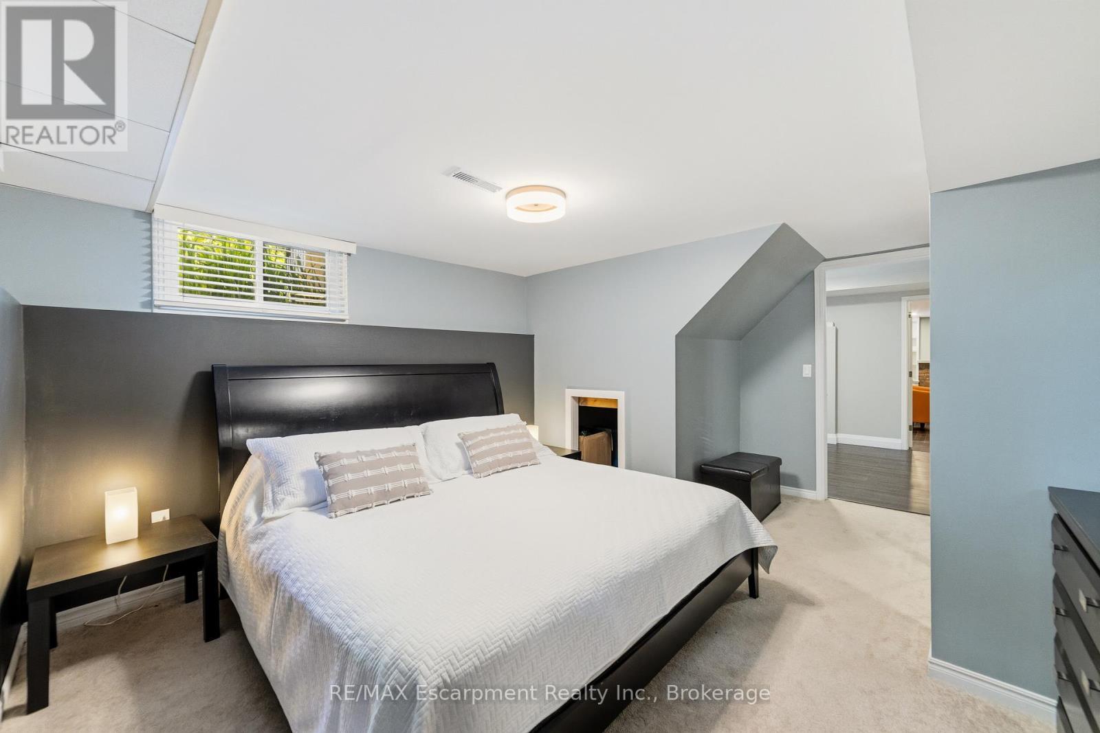449 Roymor Crescent, Hamilton (Ancaster), ON