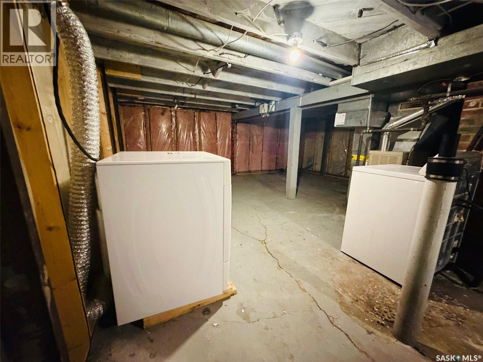 1035 Wallace Street, Regina, SK - Indoor Photo Showing Basement