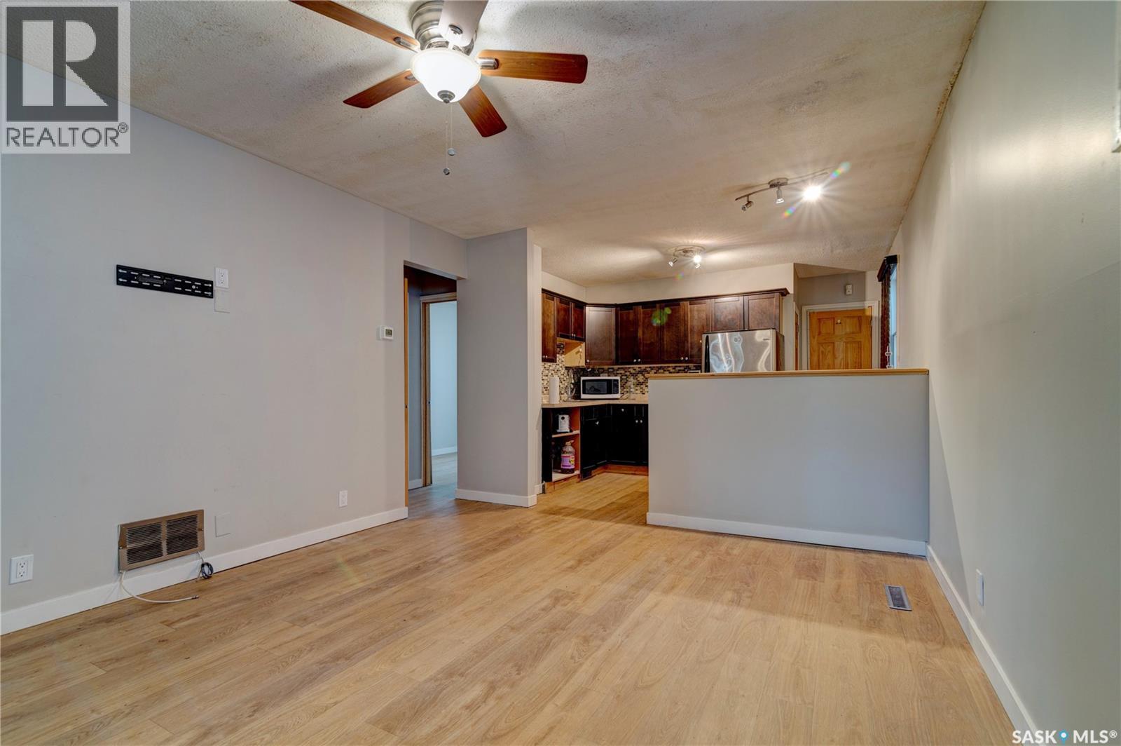 1035 Wallace Street, Regina, SK - Indoor