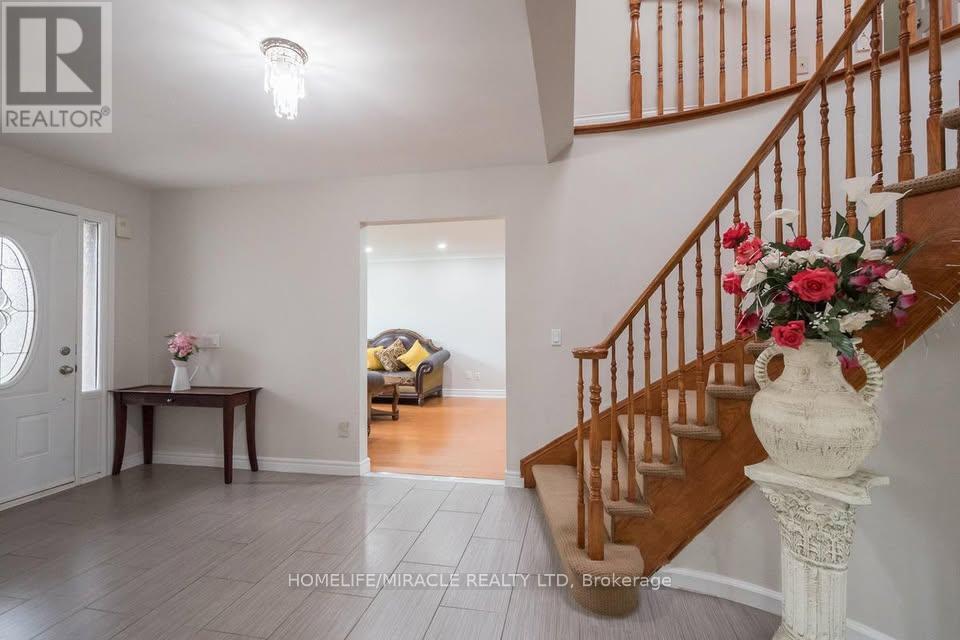 26 Blueberry Drive, Hamilton, ON