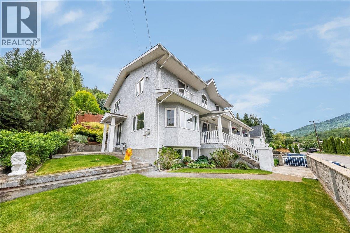128 Colley Street, Warfield, BC