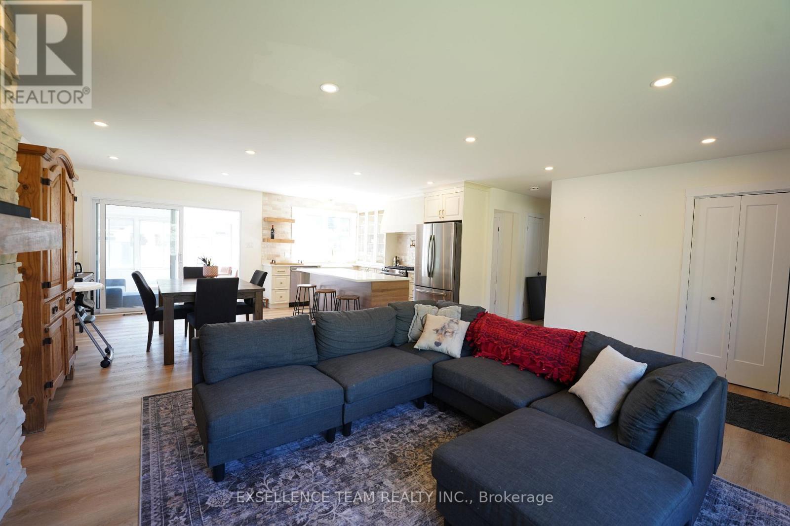 616 Surgenor Street W, Cornwall, ON