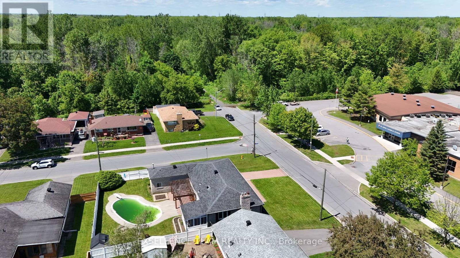616 Surgenor Street W, Cornwall, ON