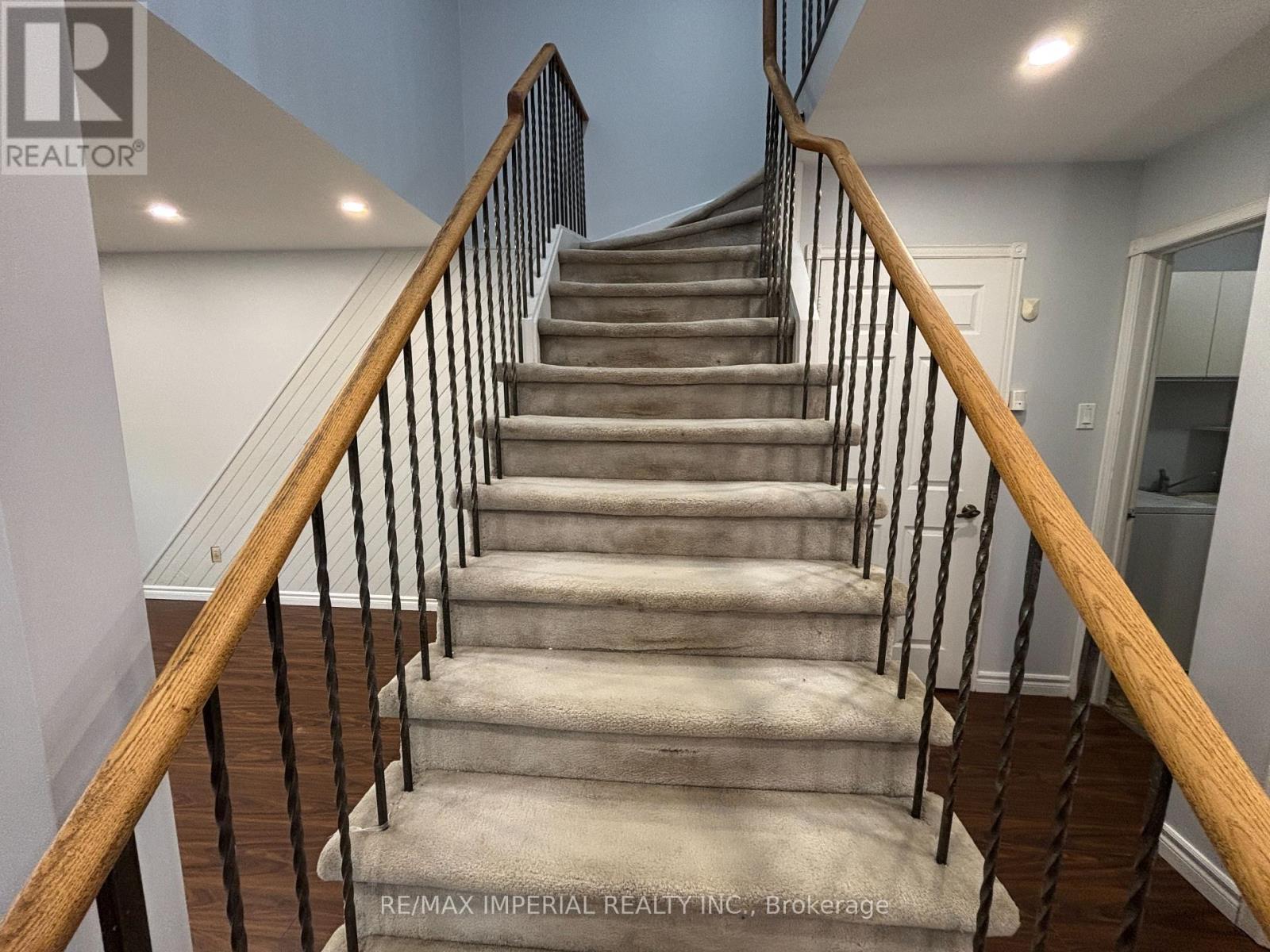 98 Mcmorran Crescent, Vaughan, ON