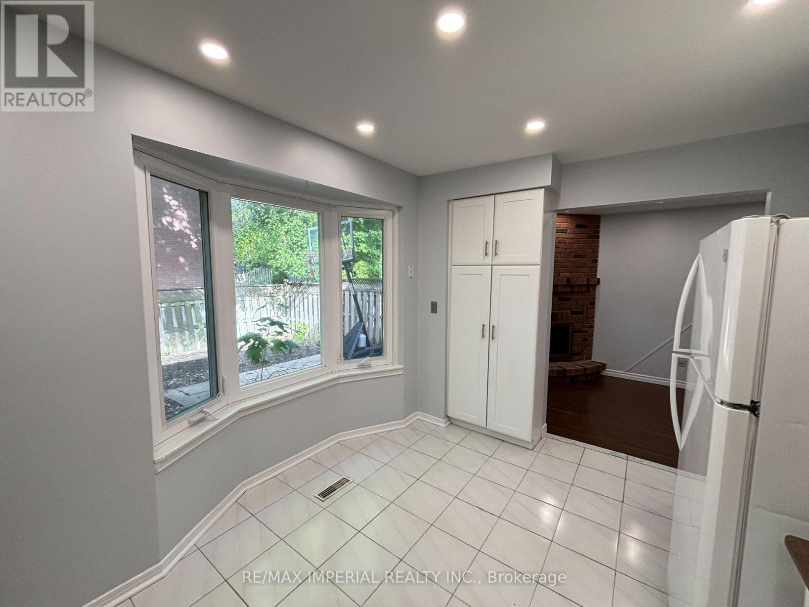 98 Mcmorran Crescent, Vaughan, ON