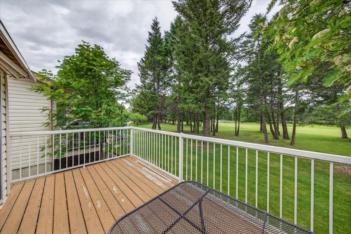 3-7559 Columbia Avenue, Radium Hot Springs, BC - Outdoor With Deck Patio Veranda With Exterior