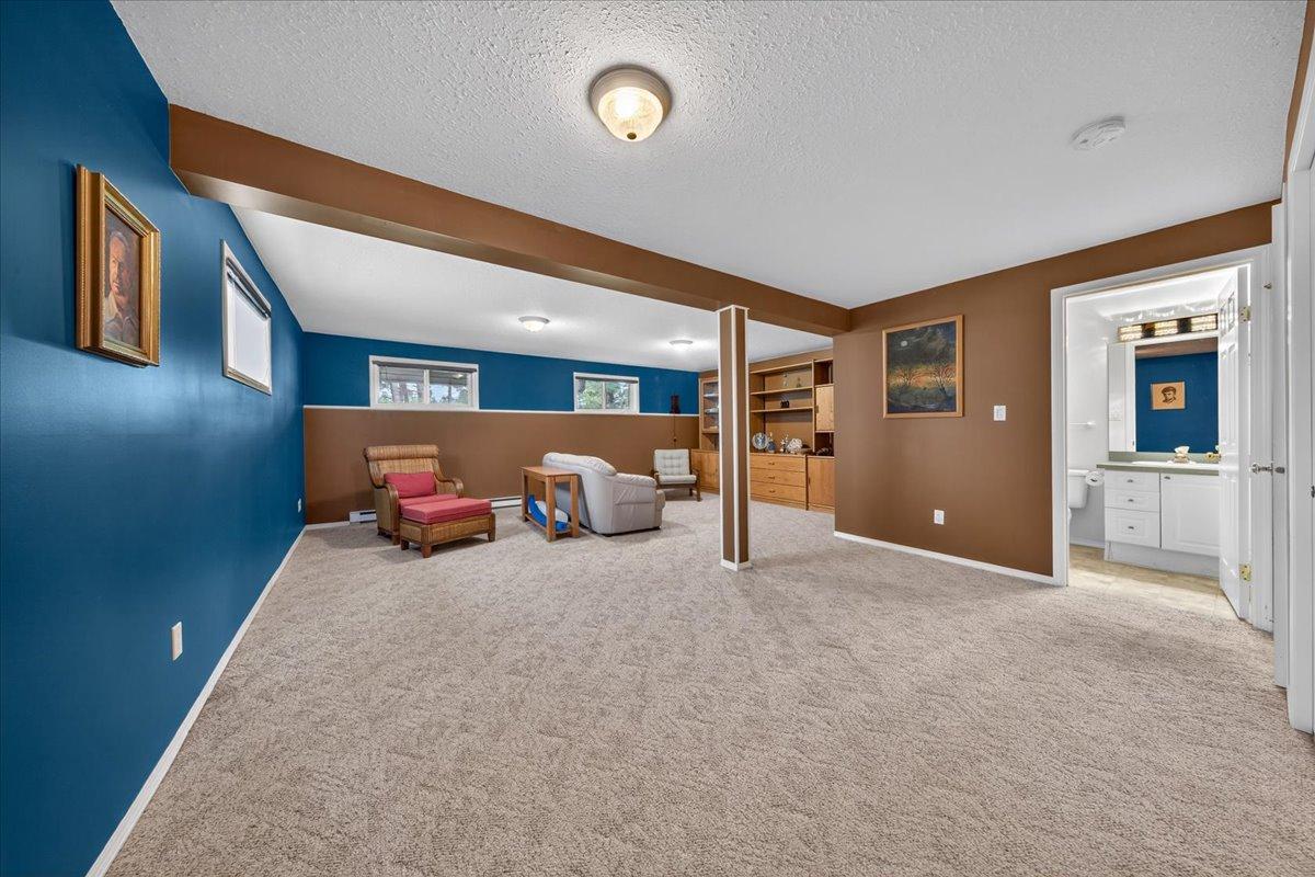3-7559 Columbia Avenue, Radium Hot Springs, BC - Indoor