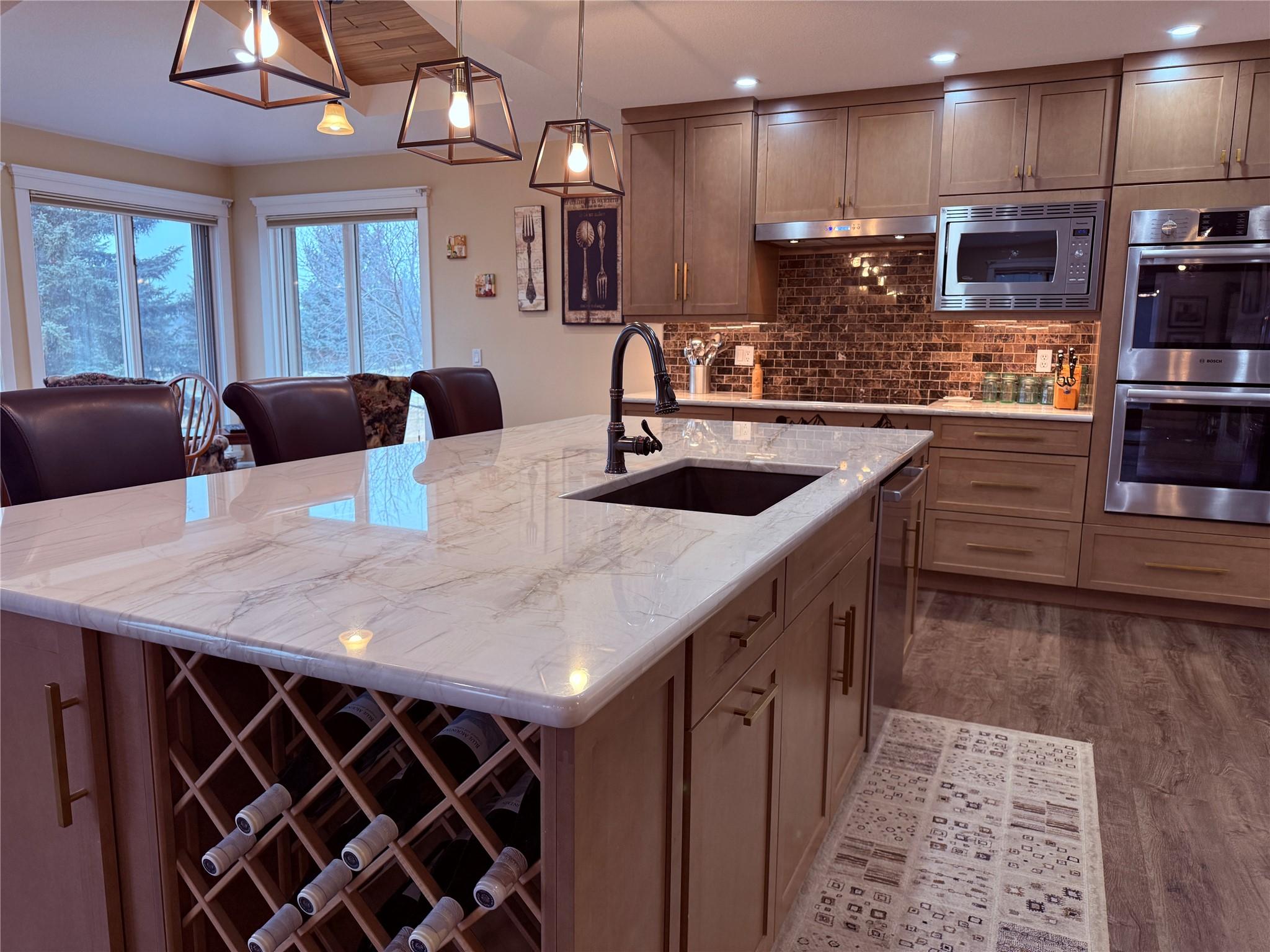 5179 Riverview Road, Fairmont Hot Springs, BC - Indoor Photo Showing Kitchen With Upgraded Kitchen