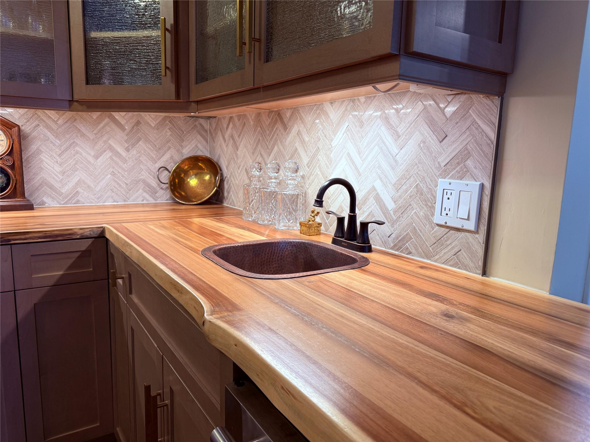 5179 Riverview Road, Fairmont Hot Springs, BC - Indoor Photo Showing Kitchen