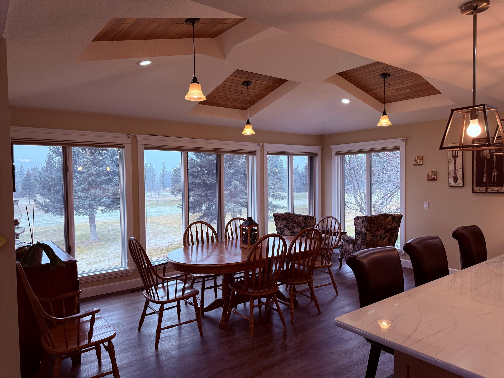 5179 Riverview Road, Fairmont Hot Springs, BC - Indoor Photo Showing Dining Room