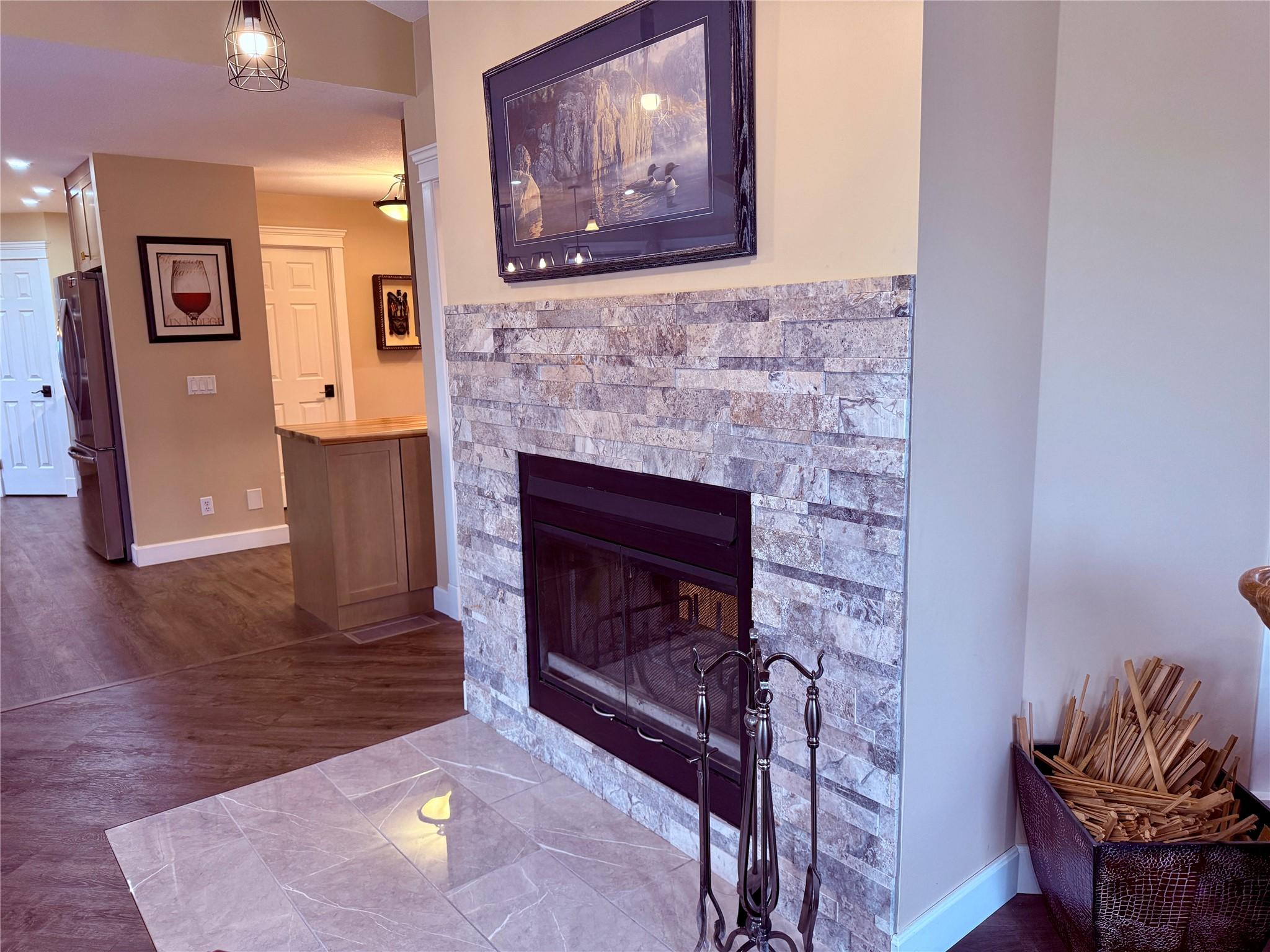 5179 Riverview Road, Fairmont Hot Springs, BC - Indoor Photo Showing Other Room With Fireplace