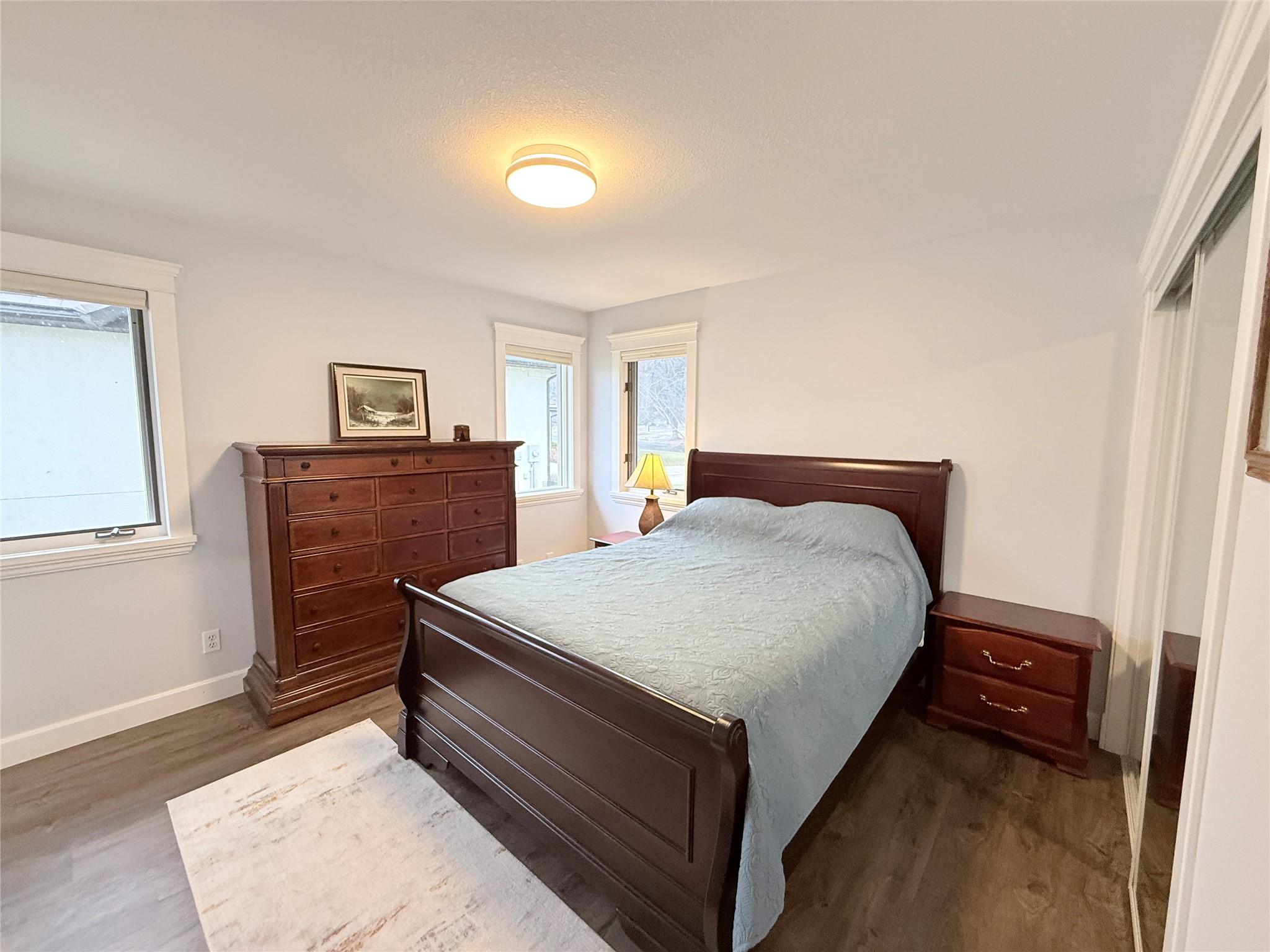 5179 Riverview Road, Fairmont Hot Springs, BC - Indoor Photo Showing Bedroom