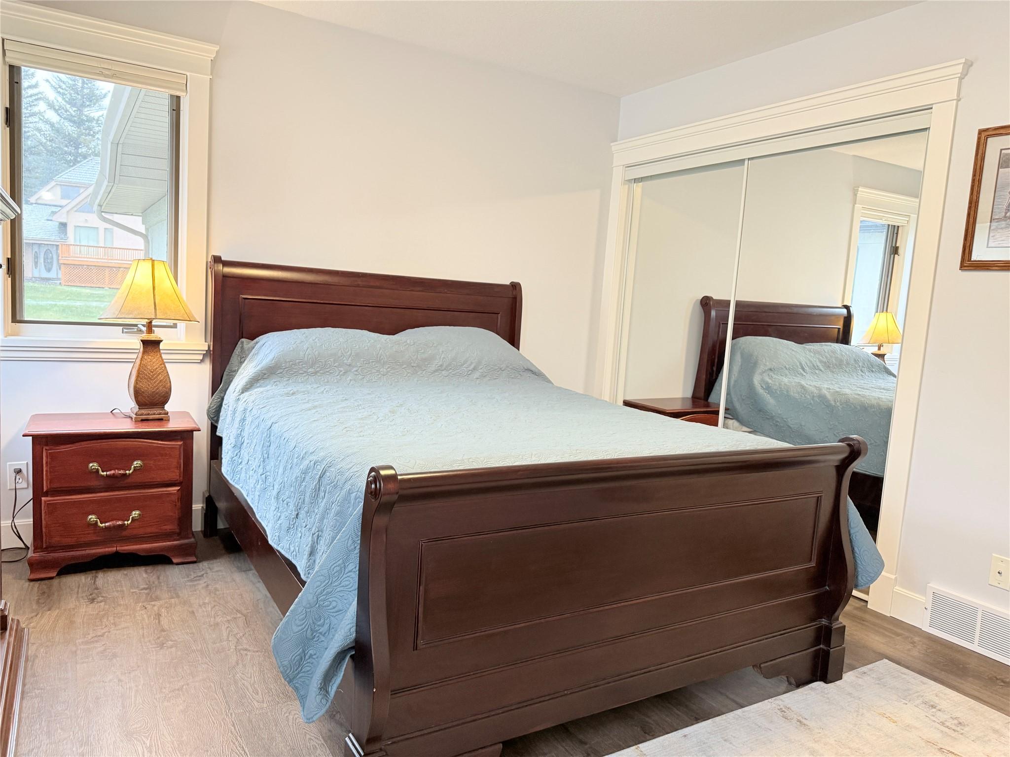 5179 Riverview Road, Fairmont Hot Springs, BC - Indoor Photo Showing Bedroom
