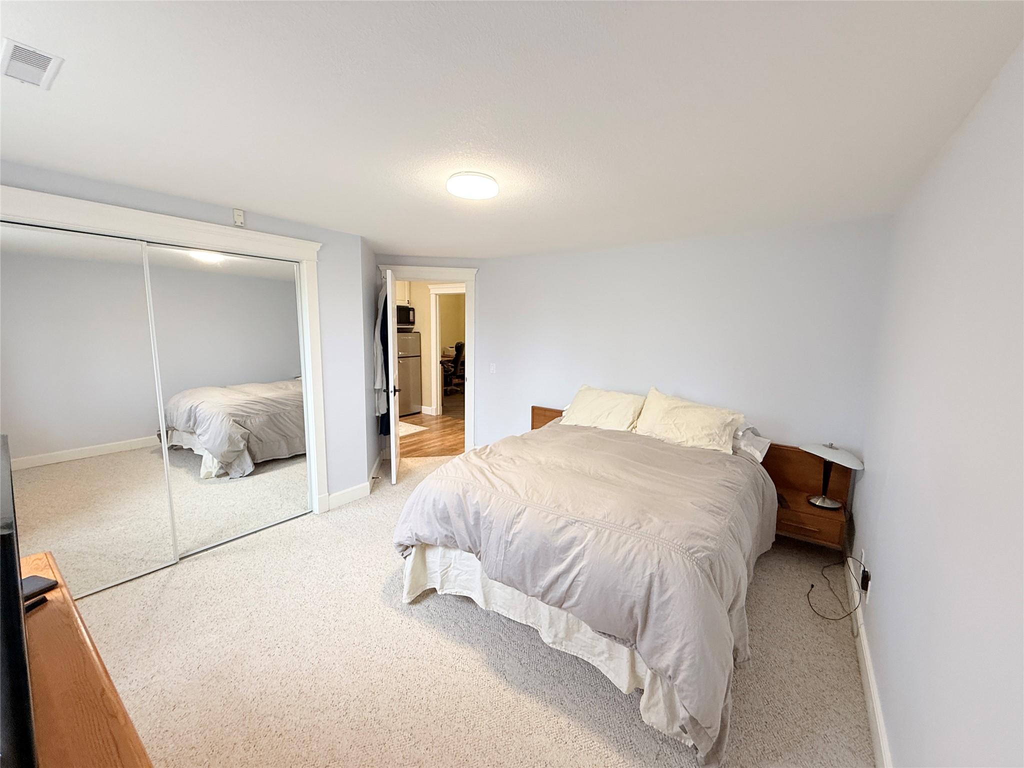 5179 Riverview Road, Fairmont Hot Springs, BC - Indoor Photo Showing Bedroom
