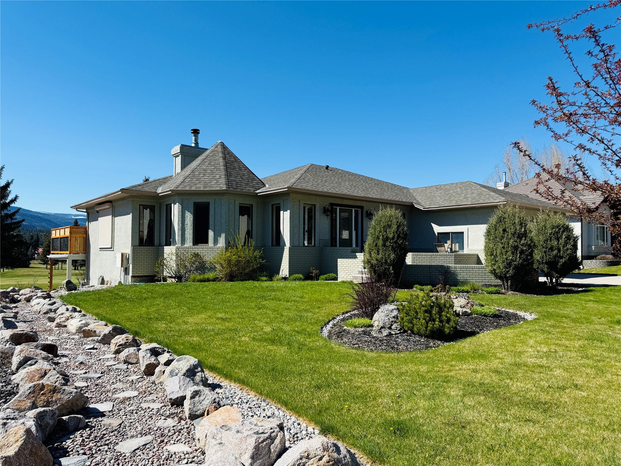 5179 Riverview Road, Fairmont Hot Springs, BC - Outdoor With Facade