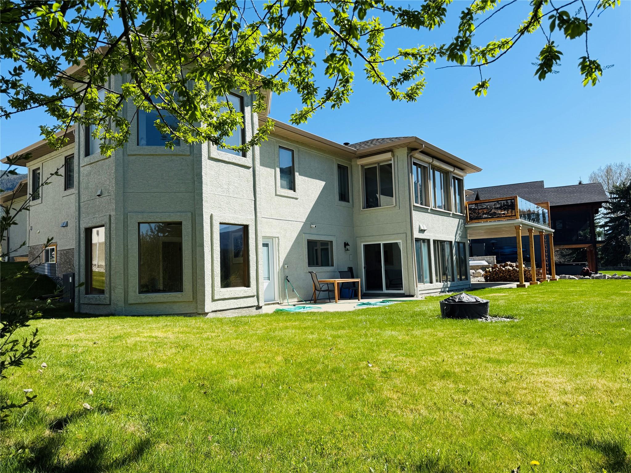 5179 Riverview Road, Fairmont Hot Springs, BC - Outdoor