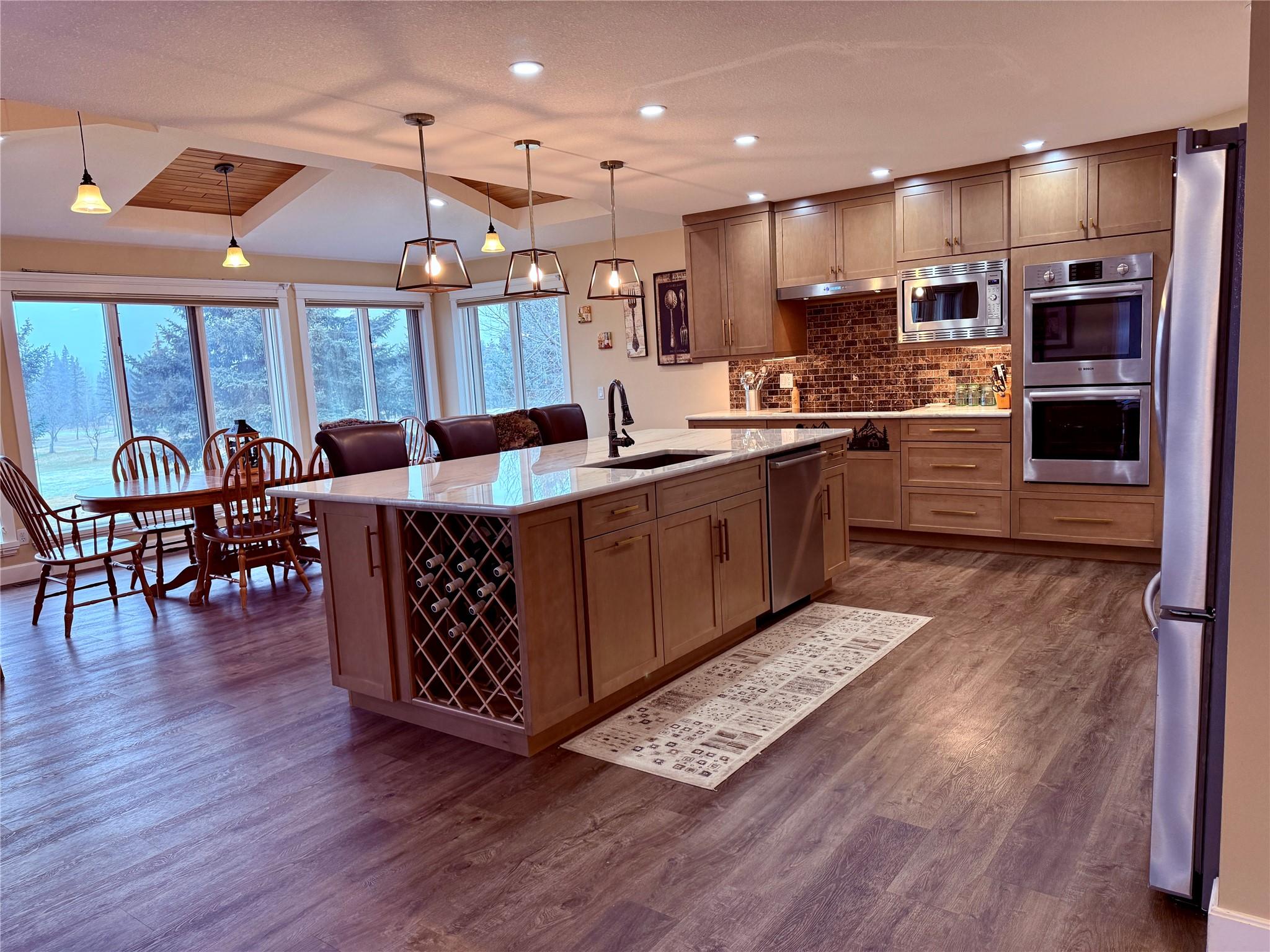 5179 Riverview Road, Fairmont Hot Springs, BC - Indoor Photo Showing Kitchen With Upgraded Kitchen