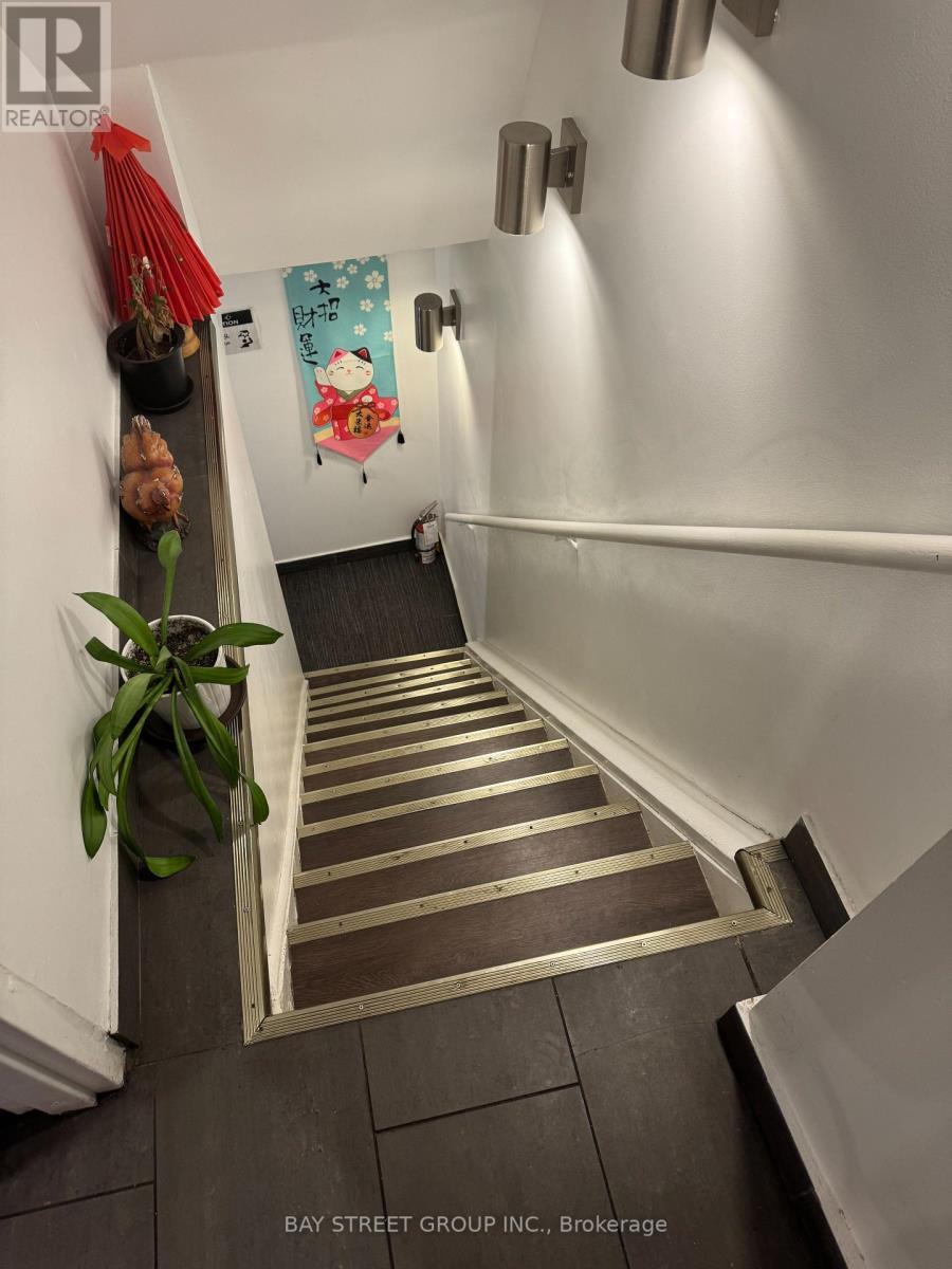 1024 Gerrard Street E, Toronto, ON