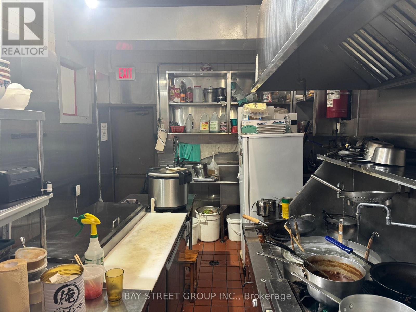 1024 Gerrard Street E, Toronto, ON