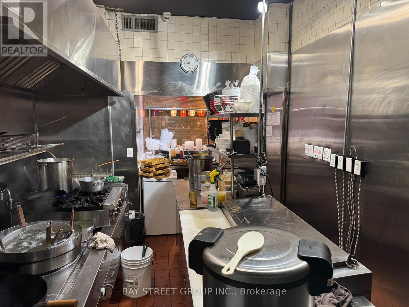 1024 Gerrard Street E, Toronto, ON