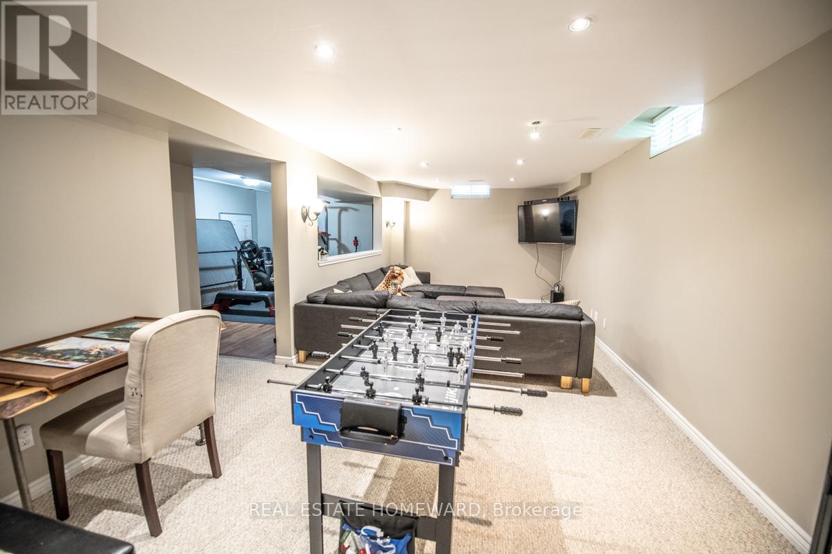 161 Hutton Place, Clarington, ON