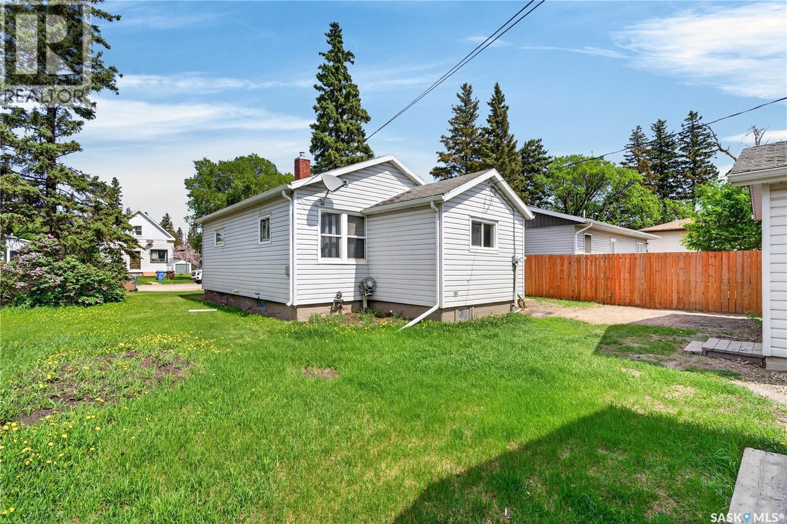 305 Burrows Avenue W, Melfort, SK